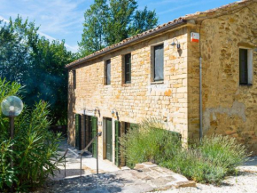 Отель Modern Mansion in Marche with Swimming Pool  Серра-Сан-Квирико